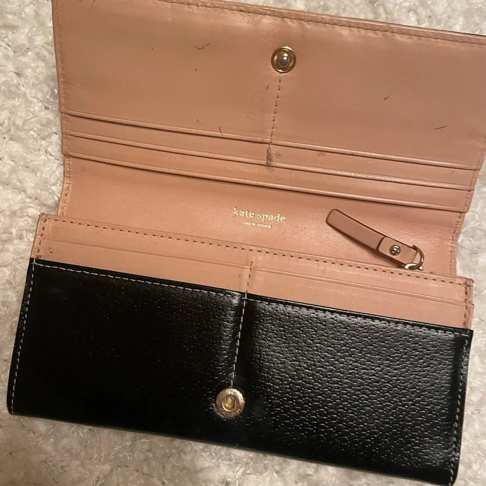 Kate Spade Wellesley Wallet in Black - Picture 2 of 3